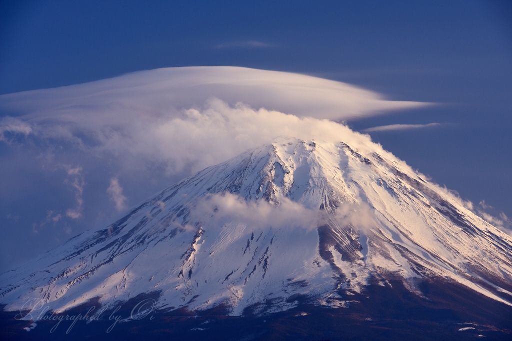 笠雲の富士山の写真̌̎夕空泳ぎだす̏ - 精進湖・本栖湖・富士五湖西部周辺エリア࿸山梨ݼ࿹̍