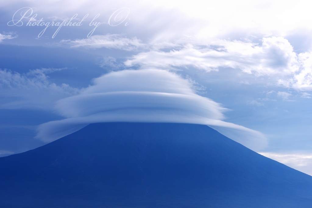 笠雲の富士山の写真̌̎precious hat̏ - 田貫湖・朝霧高原・天子山塊周辺エリア࿸静岡ݼ࿹̍