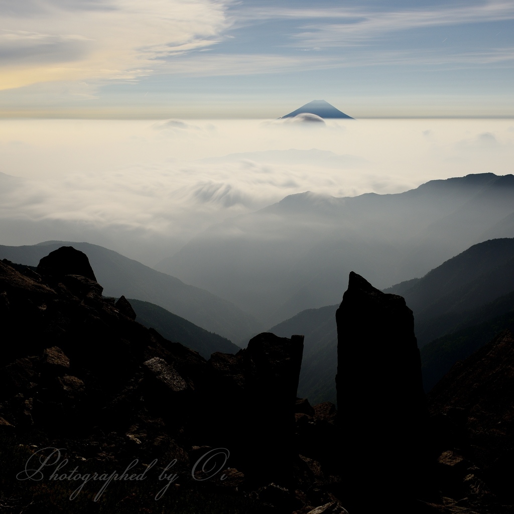 北岳からٸ光の富士山の写真̌̎南アルプスの神殿̏ - 南アルプス北部エリア࿸山梨ݼ࿹̍