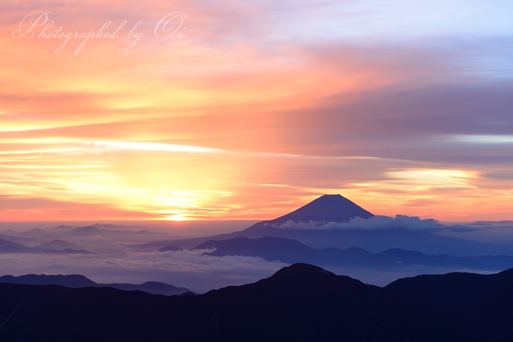 赤石岳からの朝焼けと富士山の写真̌̎淀みを照らして̏ - 南アルプス中・南部エリア࿸静岡ݼ・長野ݼ࿹̍
