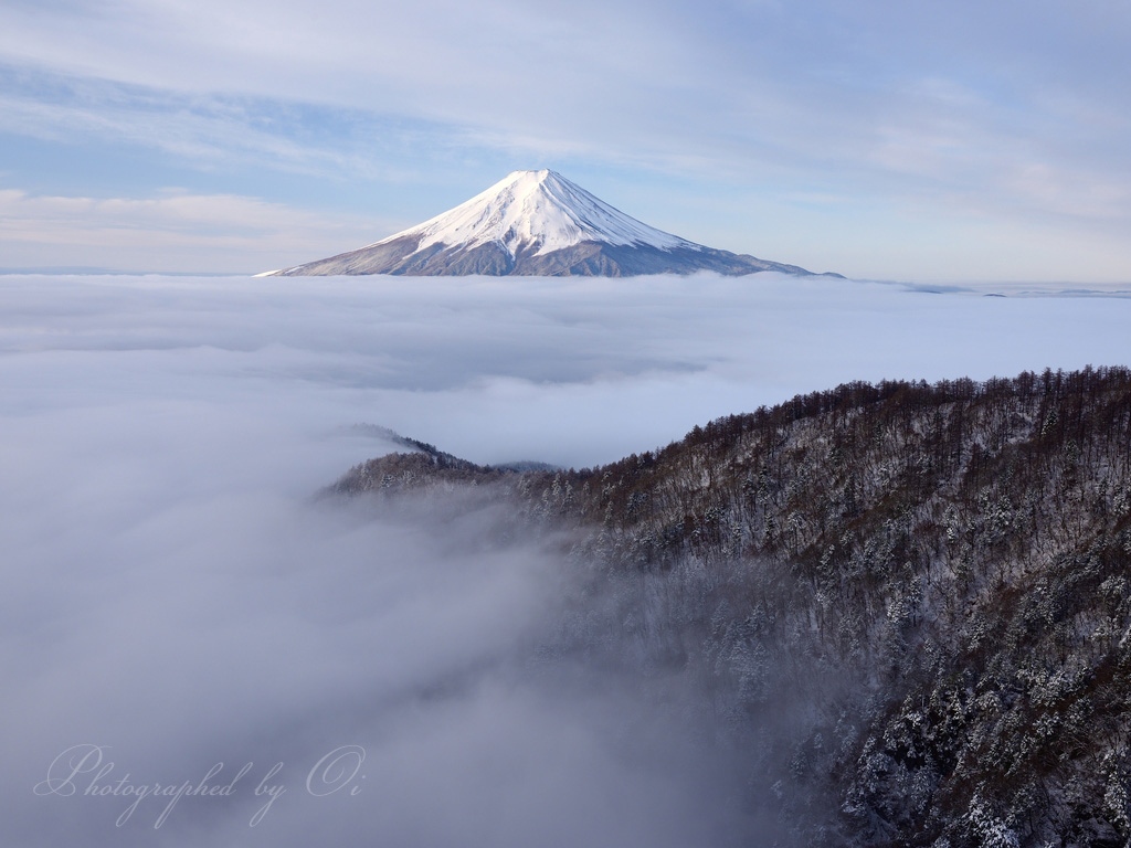 өつ峠の雲海と富士山の写真̌̎押し寄せる̏ - 河口湖・御坂周辺山エリア࿸山梨ݼ࿹̍