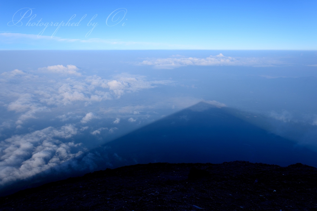 影富士と雲海の写真̌̎折り返しのシルエット̏ - 富士山山ং・登山道エリア̍