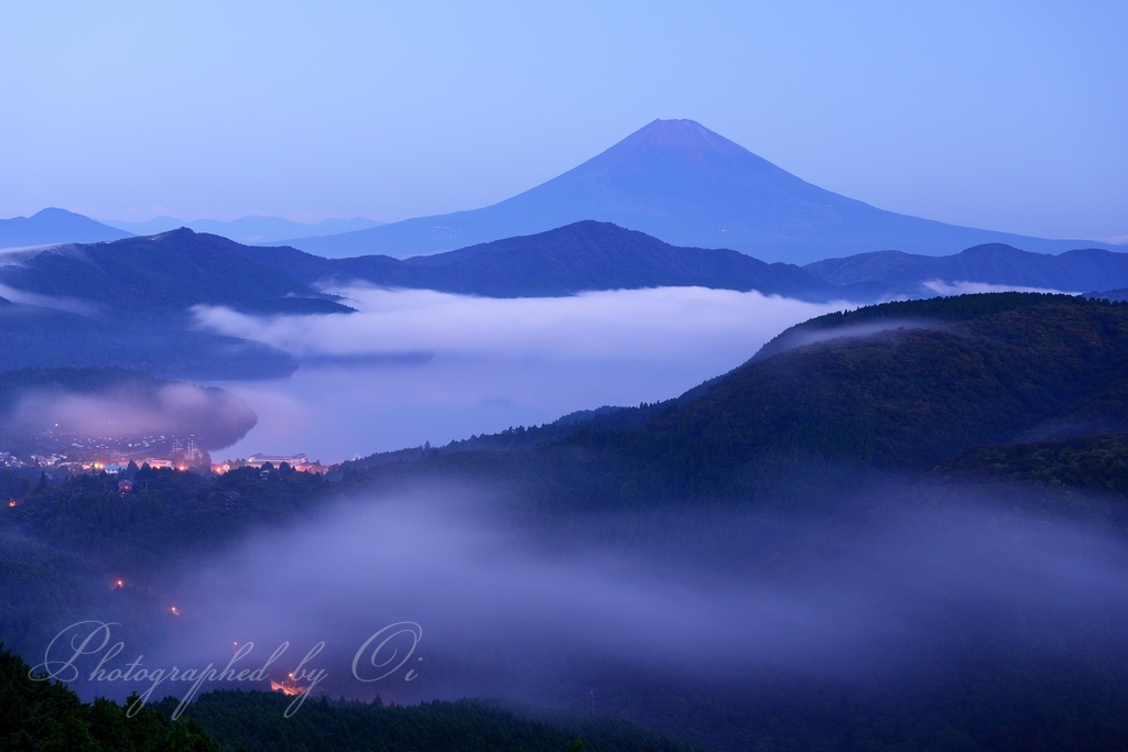 箱根大観山からの雲海と富士山の写真̌̎ۥき雲流̏ - 箱根外輪山・芦ノ湖周辺エリア࿸神奈川ݼ・静岡ݼ࿹̍