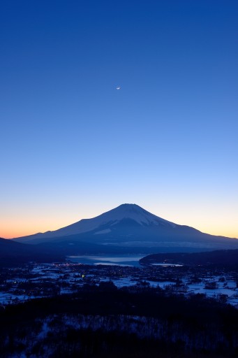 高指山から富士山と夕焼けの写真
