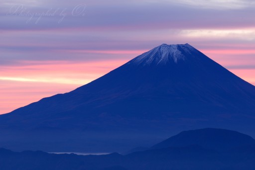 櫛形山から朝焼けの富士山の写真