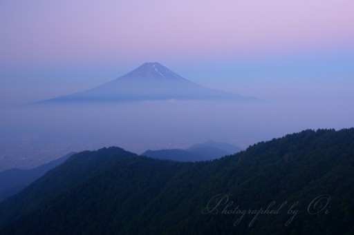 三つ峠の富士山の写真