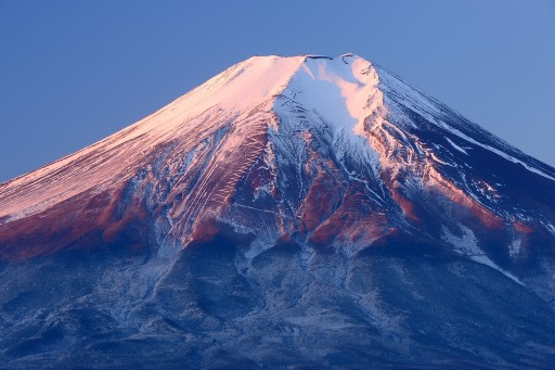 忍野村・高座山から望む紅富士の写真