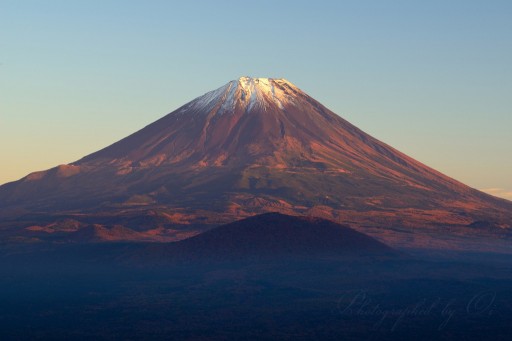 精進峠からの紅富士の写真