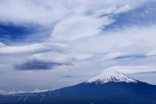新道峠の吊るし雲と笠雲の写真