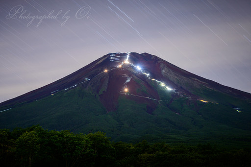 梨ヶ原から富士山、人文字のバルブ撮影の写真