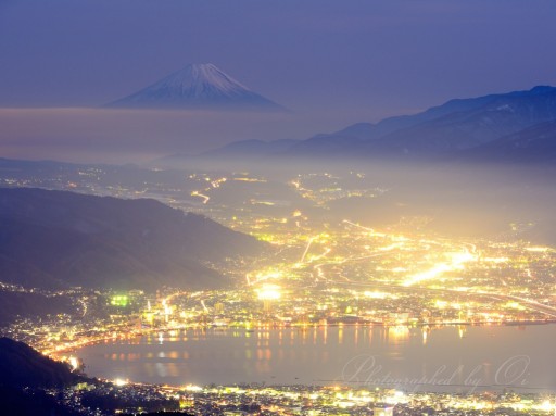 高ボッチからの夕景と富士山の写真