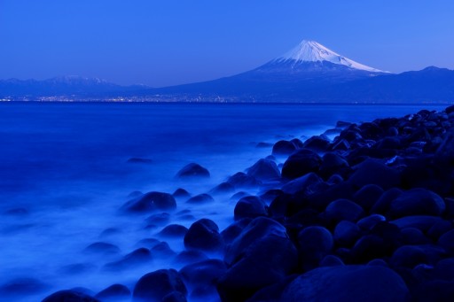 戸田海岸から富士山と駿河湾の写真