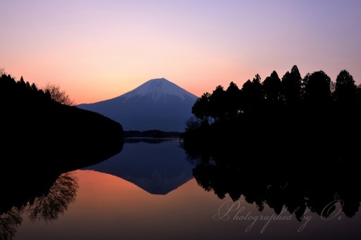田貫湖の朝焼けの写真