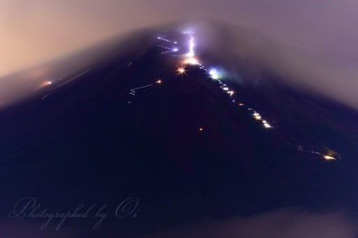 二十曲峠の人文字の富士山の写真