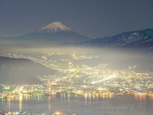 高ボッチからの月光の富士山の写真