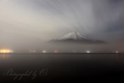 山中湖の夜霧の写真 「夜霧に潜む」
