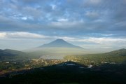 高指山からの富士山の写真 「ふたつの黒富士」