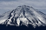 道の駅なるさわ（鳴沢村）から望む富士山（銀富士）の写真 「SILVER METAL」