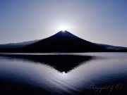 田貫湖のダブルダイヤモンド富士の写真 「魅惑の輝き」