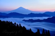 清水吉原の雲海の写真 「流れ落ちる雲海」