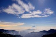 北岳からの夜景と富士山の写真 「月下舞遊」