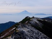 観音岳からの富士山の写真 「鳳凰曇天」