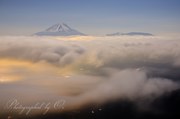 櫛形山林道から雲海と富士山の写真 「夜空の旅」