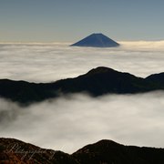 赤石岳から雲海の富士山の写真 「真夜中の雲の上」