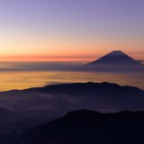 北岳からの夜明けの写真 「長い夜が明けて」