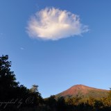 赤富士と吊るし雲の写真 「ホタテ」