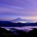 清水吉原の雲海と夜明けの写真 「suspicious night」
