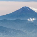 国師ヶ岳から見る富士山の写真 「墨絵夏富士」