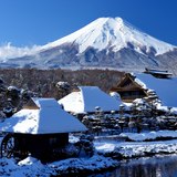 忍野村・ハンノキ資料館より望む富士山と雪景色の写真 「雪晴れの忍野景」