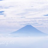 甘利山から望む雲海と富士山の写真 「シルクに包まれて」