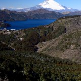 箱根大観山から見た富士山と芦ノ湖の写真 「空澄み渡り」