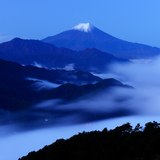 百蔵山から雲海と富士山の写真 「青流～seiryu～」