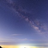 富士山5合目から見た雲海と天の川の写真 「ナナメ45°の浪漫」