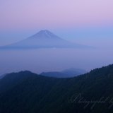 三つ峠の富士山の写真 「ビーナスの色」