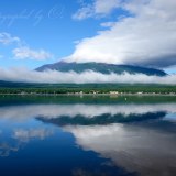 山中湖の逆さ富士の写真 「覆面で現る」
