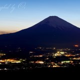 長尾峠の夜景の写真 「夕暮れの街」