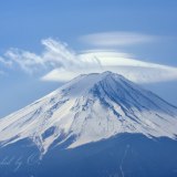 富士山の笠雲の写真 「風に乗って」