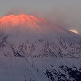 御殿場市からのパール富士＆紅富士の写真 「束の間の共演」