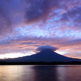 田貫湖の朝焼けの写真 「天地創造」