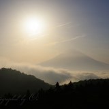 長尾峠から見る雲海の写真 「夕雲きらめく」