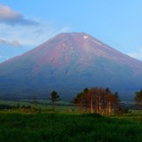 梨ヶ原からの赤富士の写真 「草原の赤富士」