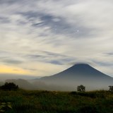 朝霧高原の夜景と富士山の写真 「宇宙探検」